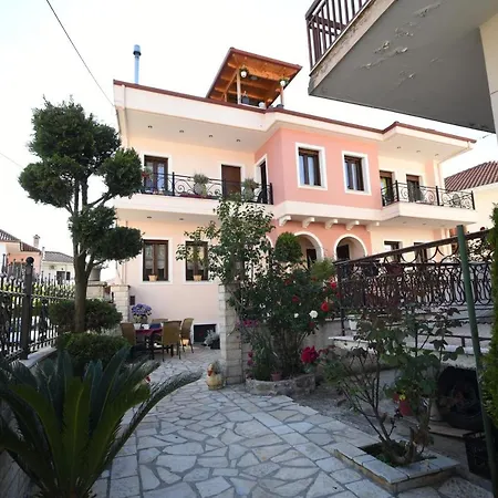 In The Castle - House Apartment Ioannina Exterior foto